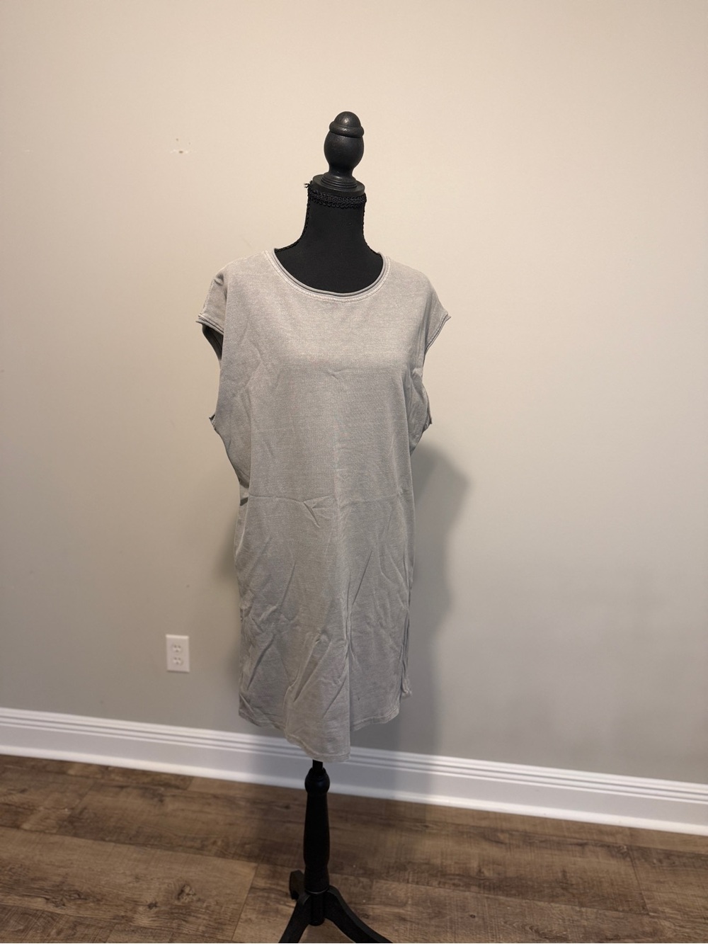 Everyday Crewneck Sleeveless Gray Tshirt Dress